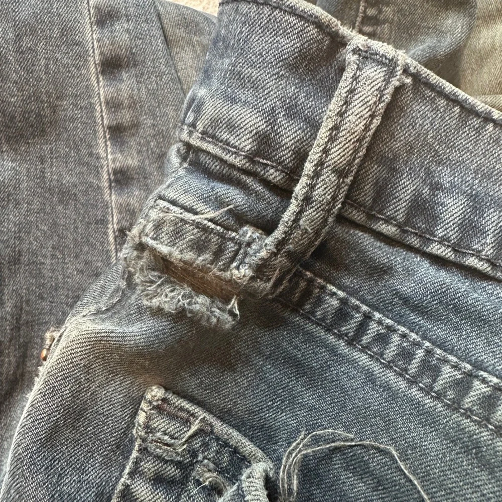 Levi's 511 Jeans Mens 33x29 Blue Slim Fit Distressed Frayed Denim Pants